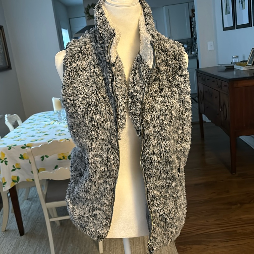 Womens fleece vest size M Merokeety
